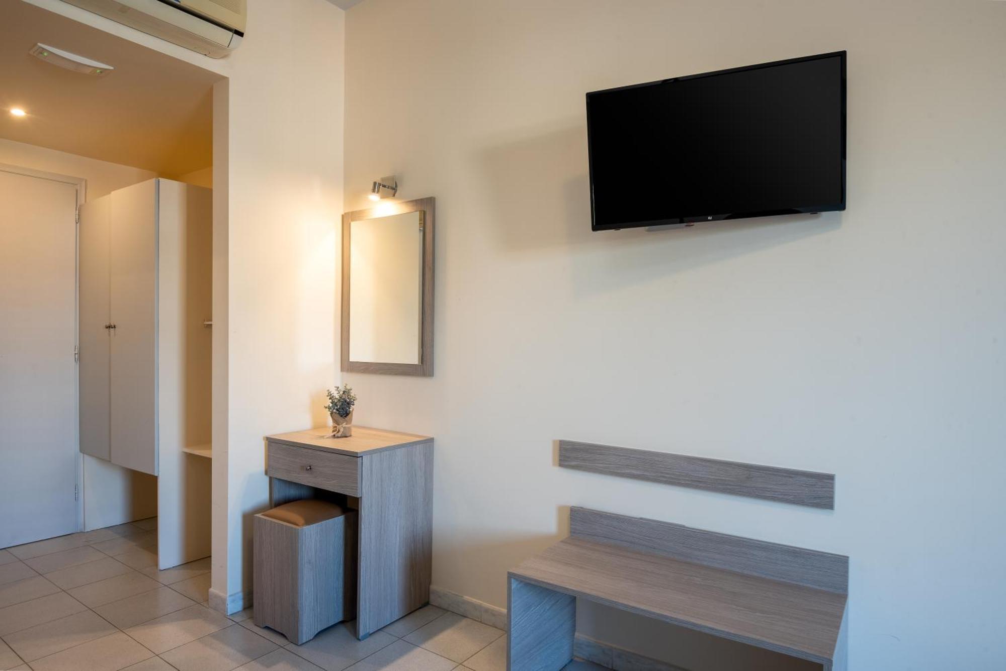 Ilyssion Holidays Hotel Ялисос Стая снимка
